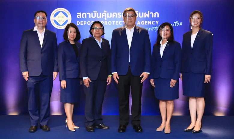 นายทรงพล ชีวะปัญญาโรจน์ ผู้อำนวยการสถาบัน...
