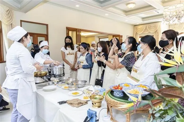 มูลนิธิอนุรักษ์พระราชวังพญาไท บริษัทเอสซีจี โลจิสติกส์ แมเนจเม้นท์ จำกัด และวิทยาลัยดุสิตธานี เปิดงาน “สร้างงาน สร้างอาชีพ พิชิตโควิด-19”