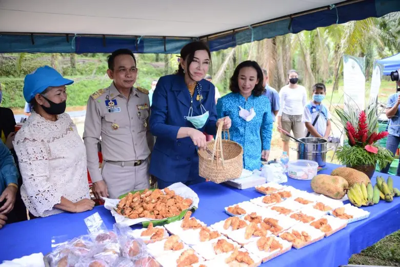รมช.มนัญญา ติดตามความก้าวหน้าโครงการนำลูกหลานเกษตรกรกลับบ้าน จังหวัดพังงา สร้างคนรุ่นใหม่สานต่ออาชีพเกษตรกรสู่ความยั่งยืน