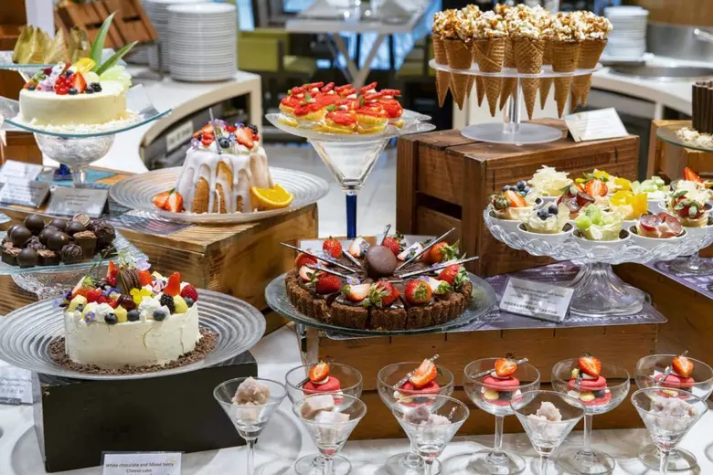 เอาใจสายชิลล์ให้อิ่ม อร่อย สบายเต็มที่กับ 'แซทเทอร์เดย์ เลซี่ ลันช์’ ณ ห้องอาหารจตุจักร คาเฟ่ โรงแรมเซ็นทาราแกรนด์ ลาดพร้าว