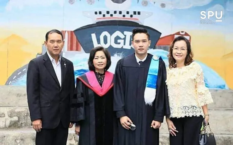 ร่วมยินดี! ศิษย์เก่าโลจิสติกส์ฯ ม.ศรีปทุม คว้ารางวัล ประกาศเกียรติคุณผลการเรียนดี ระดับ ป.โท นิด้า