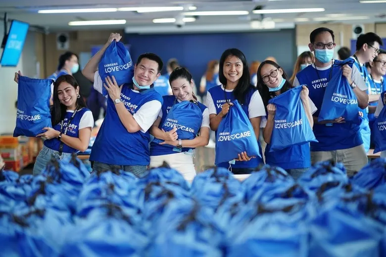 ซัมซุงมอบถุงยังชีพ 500 ชุด ช่วยเหลือผู้ประสบภัยน้ำท่วมภาคเหนือ สานต่อโครงการ “Samsung Love & Care