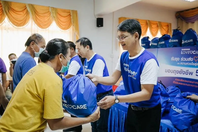 ซัมซุงมอบถุงยังชีพ 500 ชุด ช่วยเหลือผู้ประสบภัยน้ำท่วมภาคเหนือ สานต่อโครงการ “Samsung Love & Care