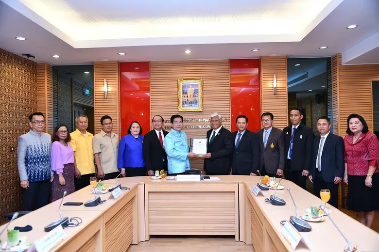 นายณรงค์ แผ้วพลสง เลขาธิการคณะกรรมการการอ...