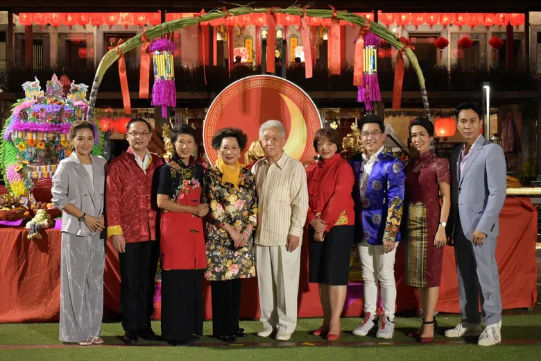 สมฤดี จิตรจง (ที่ 4 จากขวา) รองผู้ว่าการด...