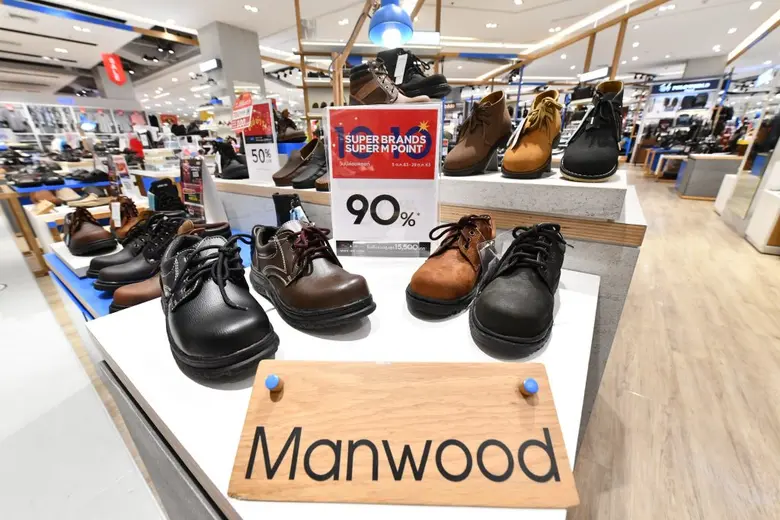 เดอะมอลล์ กรุ๊ป กระตุ้นกำลังซื้อต่อเนื่องรับไตรมาส 4  จัดแคมเปญ Super Brands Super M Point ระดมแบรนด์ดังลดสูงสุด 90% อัดโปรแรงวันที่ 10 เดือน 10
