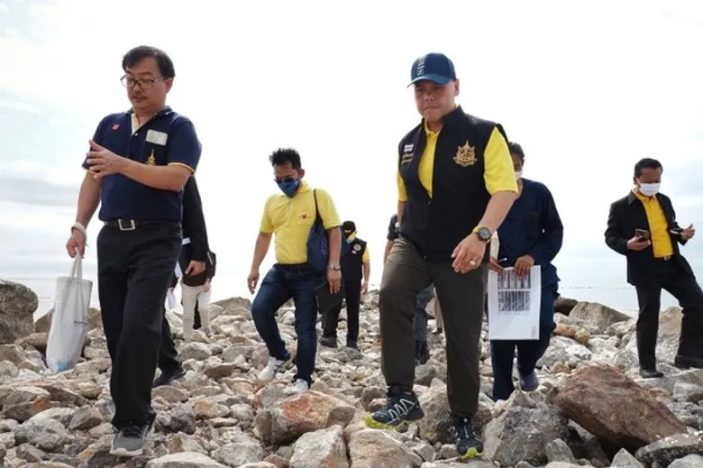 “วราวุธ” สั่งเร่งแก้ไขปัญหากัดเซาะชายฝั่ง พระราชนิเวศน์มฤคทายวันฯ อ.ชะอำ ย้ำต้องยั่งยืน “ปลัดจตุพร “เร่งรัดกรมทะเลจัดการด่วน
