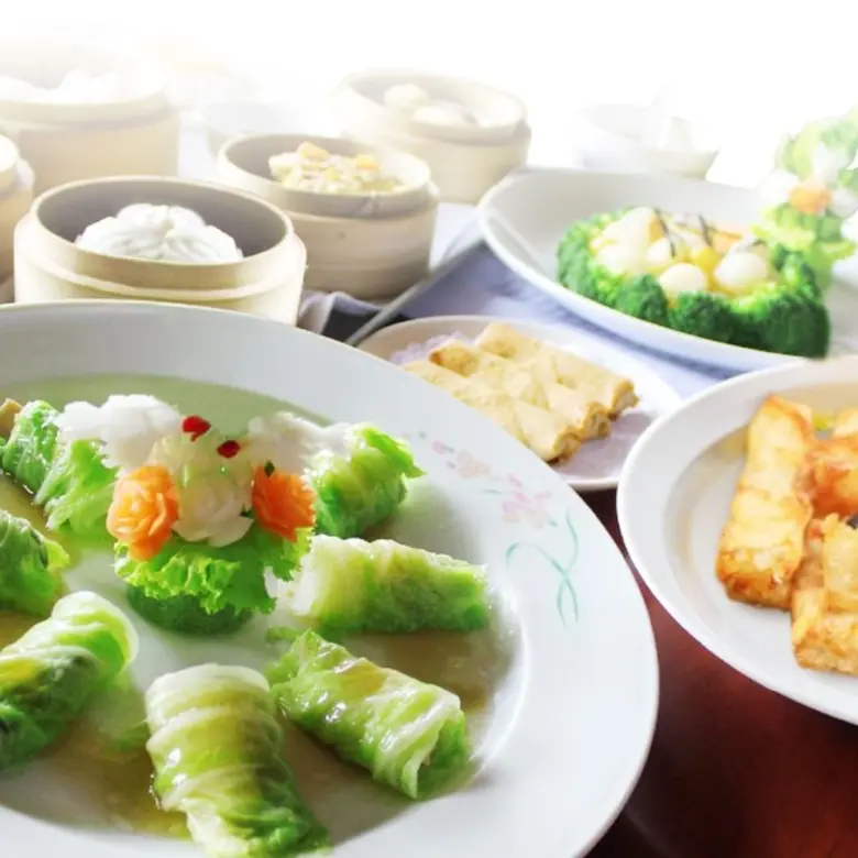 โรงแรม ดิ เอมเมอรัลด์ ร่วมจัดบรรยากาศของก...