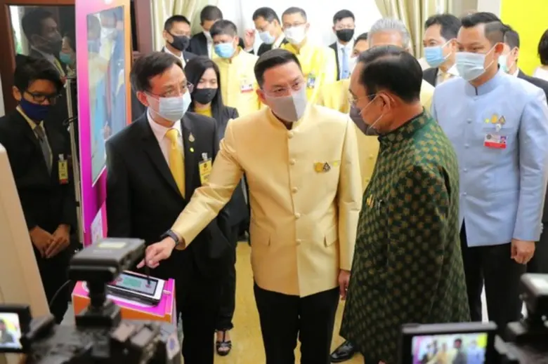 พล.อ.ประยุทธ์ จันทรโอชา นายกรัฐมนตรีและรั...