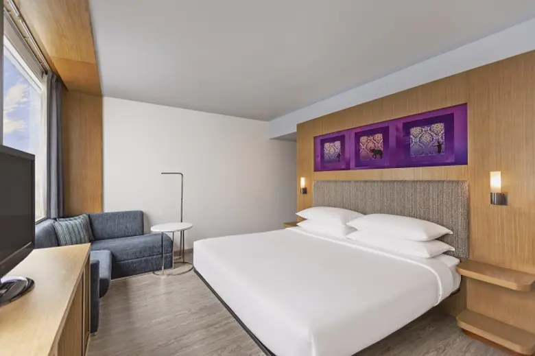 อลอฟท์ กรุงเทพ สุขุมวิท 11 ชวนสเตเคชั่นกับโปร Stay & Savour