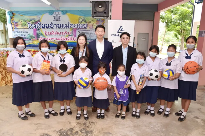 "ชลิต อินดัสทรี" ร่วมสนับสนุนกิจกรรมโรงเรียนในจ.เพชรบุรี มอบอุปกรณ์การกีฬา พร้อมทุนการศึกษาและทุนอาหารกลางวัน