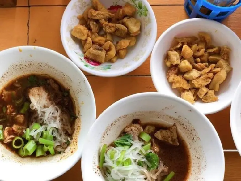 ที่สุดของความอร่อยย่านไทรน้อย "เตี๋ยวเรือ...