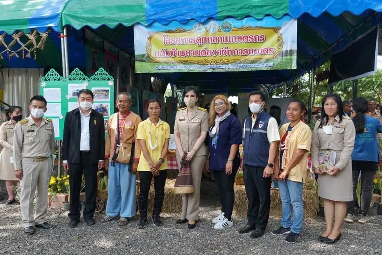 นางสาวมนัญญา ไทยเศรษฐ์ รัฐมนตรีช่วยว่าการ...