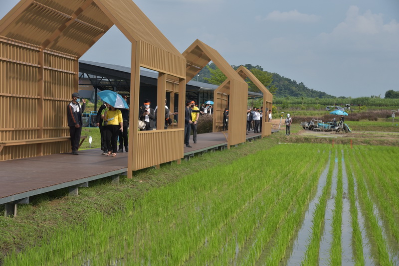 คณะผู้บริหาร "ดิจิทัล ด้านธุรกิจเกษตรฯ" (CDA) รุ่นที่2 ดีป้า ศึกษาดูงาน "GISTDA" และ "สยามคูโบต้า ฟาร์ม" จ.ชลบุรี