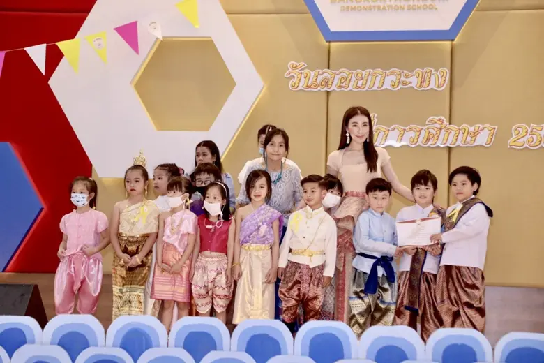 โรงเรียนสาธิตกรุงเทพธนบุรี นำคณาจารย์-นัก...