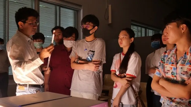 คณะสถาปัตย์ฯ มจธ. เชิญ 4 พันธมิตรผู้เชี่ยวชาญด้านไฟฟ้าส่องสว่าง จัด Lighting Workshop ให้ความรู้แก่นักศึกษา