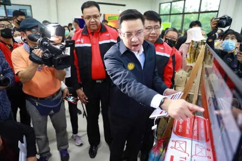 "พุทธิพงษ์" ลงพื้นที่ จ.พังงา เยี่ยมชมศูนย์ดิจิทัลชุมชน-ไทยแลนด์โพสต์มาร์ท