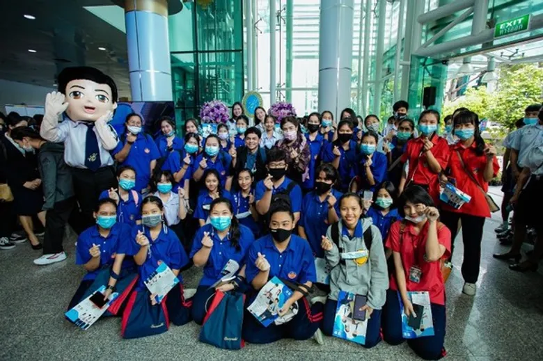 ม.สวนดุสิต เปิดบ้านแนะแนวหลักสูตร Insight SDU TCAS 64 ครูแนะแนว - นักเรียนตบเท้าร่วมงานอย่างคึกคัก