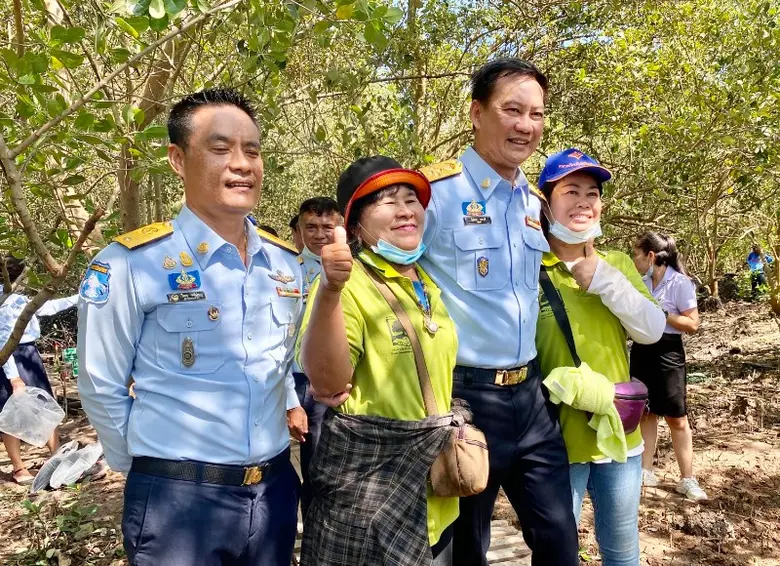 พรีมูฟเฮ!!"กรมทะเล" ลงนามความร่วมมือแนวทางแก้ไขปัญหา 3 ชุมชนต้นแบบนำร่องในพื้นที่ป่าชายเลน "วราวุธ"ย้ำรัฐบาลเร่งแก้ไข ตามแนว คทช.เพื่อประชาชน