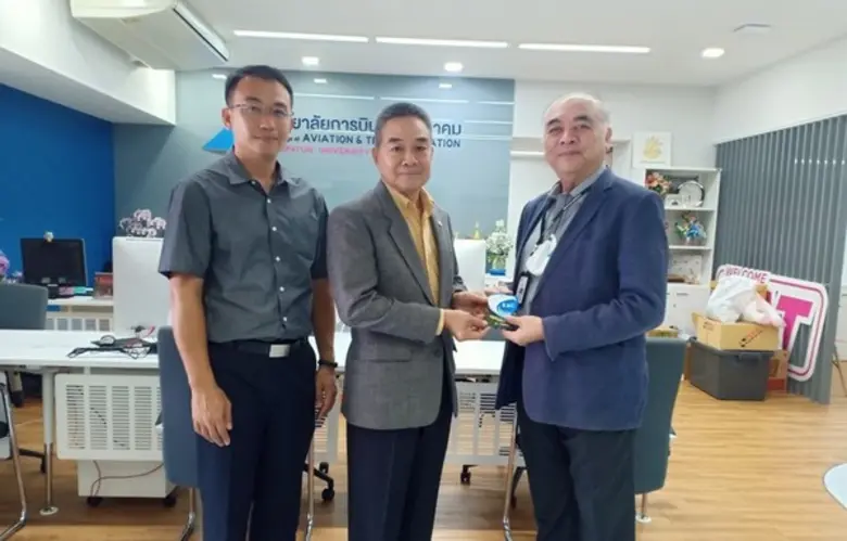 พลอากาศเอก พิธพร กลิ่นเฟื่อง คณบดีวิทยาลั...