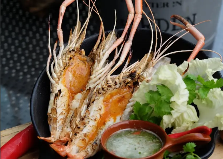 THE BERKELEY STREET BAR เปิดต้อนรับคุณแล้...