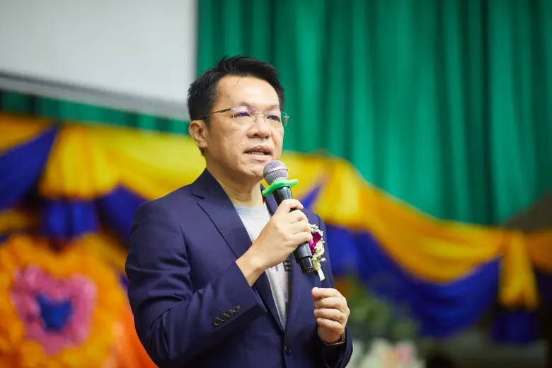 ทีเอ็มบีและธนชาต อาสาปั้นทักษะเสริม "นักธุรกิจตัวน้อย ร้อยเรื่องช่าง" จุดประกายความรู้ให้เยาวชน ณ โรงเรียนสุรศักดิ์มนตรี