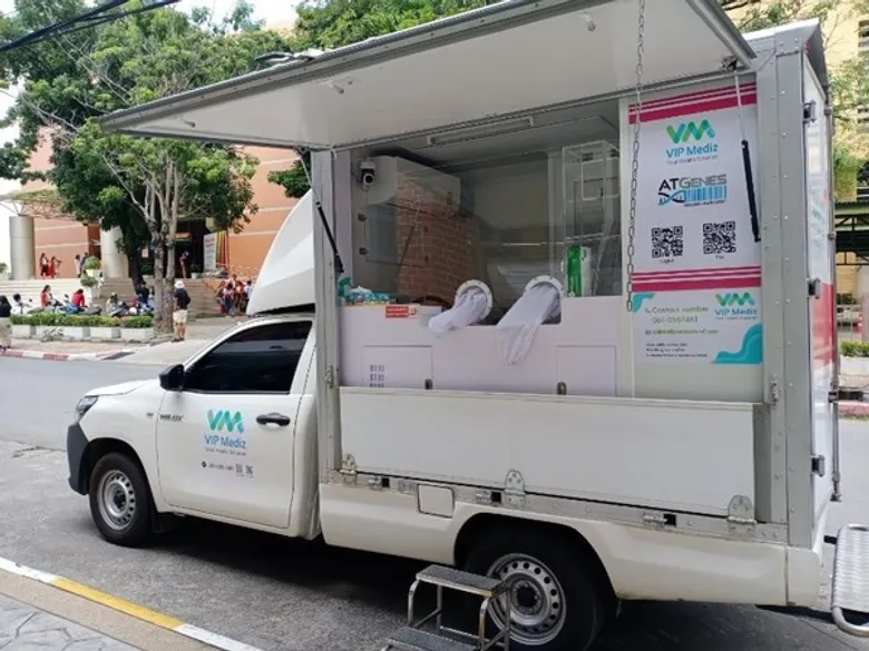 VIP-Mediz นำรถตรวจ COVID-19 ลงพื้นที่ สถาบันเทคโนโลยีพระจอมเกล้าเจ้าคุณทหารลาดกระบัง เตรียมพร้อมพิธีพระราชทานปริญญาบัตร
