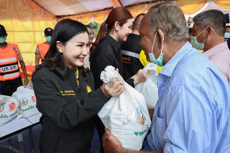 นฤมล-ธรรมนัส จัดแพ็คคู่ ลุยช่วยเหลือผู้ปร...