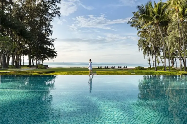ดุสิตธานี กระบี่ บีช รีสอร์ท โรงแรมหรูระด...