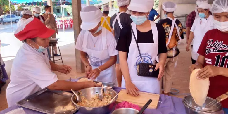 สนพ.หนองคาย จัดยกระดับการประกอบอาหารว่าง