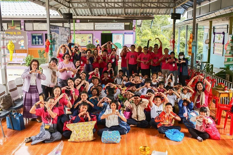 บริษัท ยูนิไทย ชิปยาร์ด แอนด์ เอนจิเนียริ่ง จำกัด ภายใต้กลุ่มบริษัทยูนิไทย สร้างห้องน้ำถวายวัด บริจาคตู้หนังสือสนับสนุนการศึกษา ณ จังหวัดน่าน