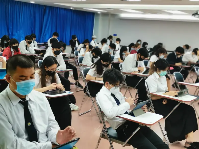 มหาวิทยาลัยหอการค้าไทยมีระบบการเรียนการสอ...