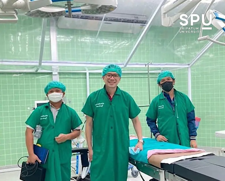 วิศวะฯ ม.ศรีปทุม ถ่ายทอดองค์ความรู้สู่สังคม "แนวทางการปรับปรุงห้องผ่าตัดความดันลบ สำหรับภาวะฉุกเฉิน" ถูกต่อยอดสู่แนวทางปฎิบัติสำหรับโรงพยาบาล