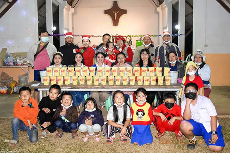 บริษัท โฟร์ ฟูดส์ จำกัด ผู้ผลิตและจัดจำหน...