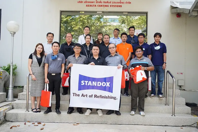 ผลิตภัณฑ์สีพ่นรถยนต์แบรนด์ สแตนดอกซ์ (Standox) จาก แอ็กซอลตา (Axalta) ได้รับความไว้วางใจจาก เมอร์เซเดส-เบนซ์ ประเทศไทย ตอกย้ำมาตรฐานสีพ่นรถยนต์ระดับโลก