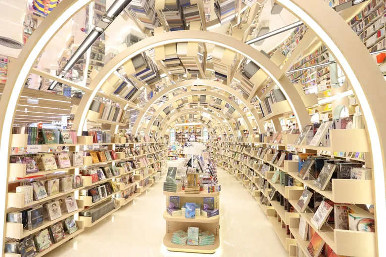 บีทูเอส พลิกโฉม สร้างแลนด์มาร์ค "BOOK CAVE" แห่งใหม่ใจกลางเมือง เปิดตัว 'บีทูเอส ธิงค์สเปซ เซ็นทรัล ชิดลม' ตอบโจทย์ทุกไลฟ์สไตล์ของทุกคนในครอบครัว