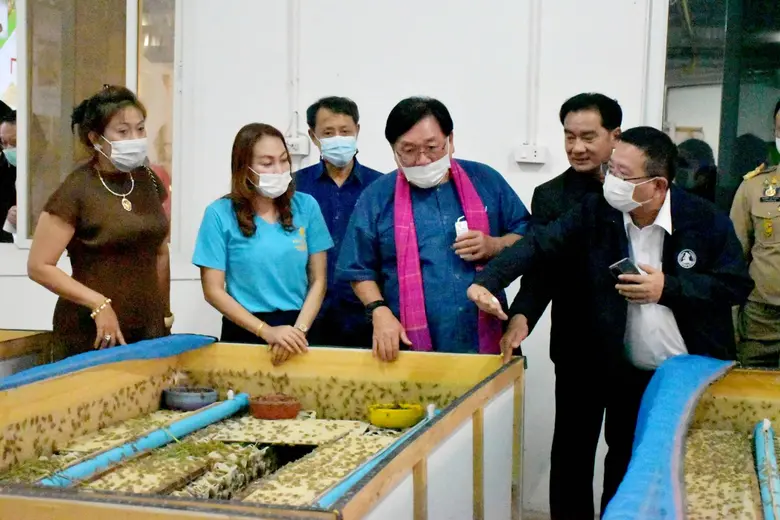 นายประภัตร โพธสุธน รัฐมนตรีช่วยว่าการกระท...