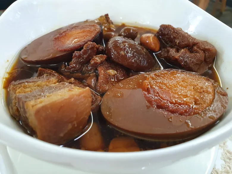 มูลนิธิสมเด็จพระพันวัสสาฯ ชวนอิ่มอร่อยกับ "ข้าวแช่" และเมนูตำรับชาววัง พร้อมเสิร์ฟถึงบ้านแล้ววันนี้
