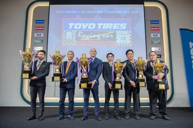 ยางโตโยไทร์ ร่วมฉลองชัยให้กับเหล่านักแข่ง...
