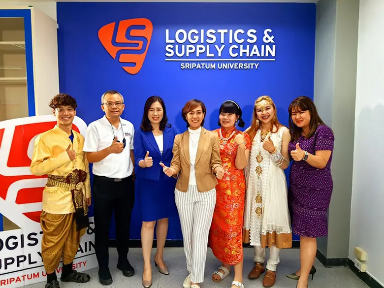 มหาวิทยาลัยศรีปทุม ขอแสดงความยินดีกับนักศึกษา ทีม "...