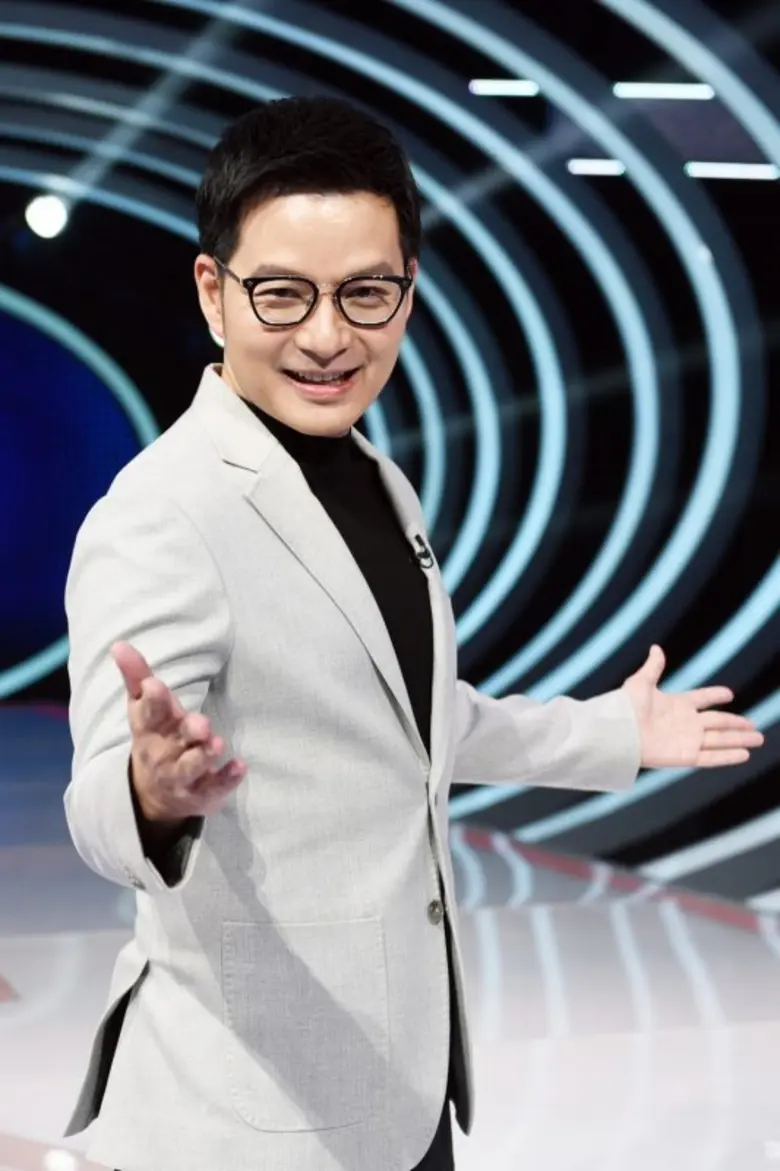 เอ วราวุธ - ต้นหอม ชวนฮาเฉพาะกิจกับ "Shopee 4.4 Mega Game Show ฟังร้องได้ล้าน" พร้อมเตรียมแจกรางวัลรวมกว่า 8 ล้านบาท ในวันที่ 4 เดือน 4 เที่ยงตรง ทางช่อง 7HD