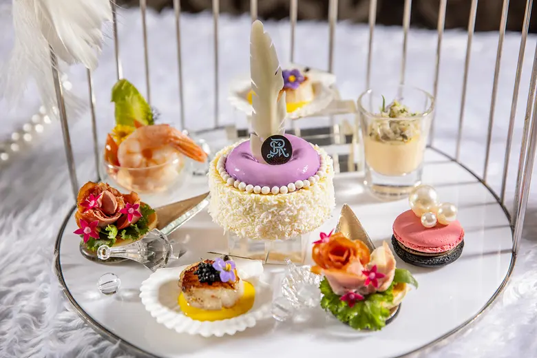 เดอะ เซนต์ รีจิส กรุงเทพฯ ฉลองครบรอบ 10 ปี ด้วยชุดน้ำชายามบ่าย "Caroline's Afternoon Tea"