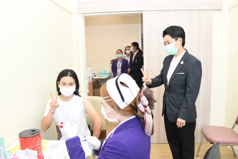 นางสาวอรพินทร์ เพชรทัต เลขานุการรัฐมนตรีว...