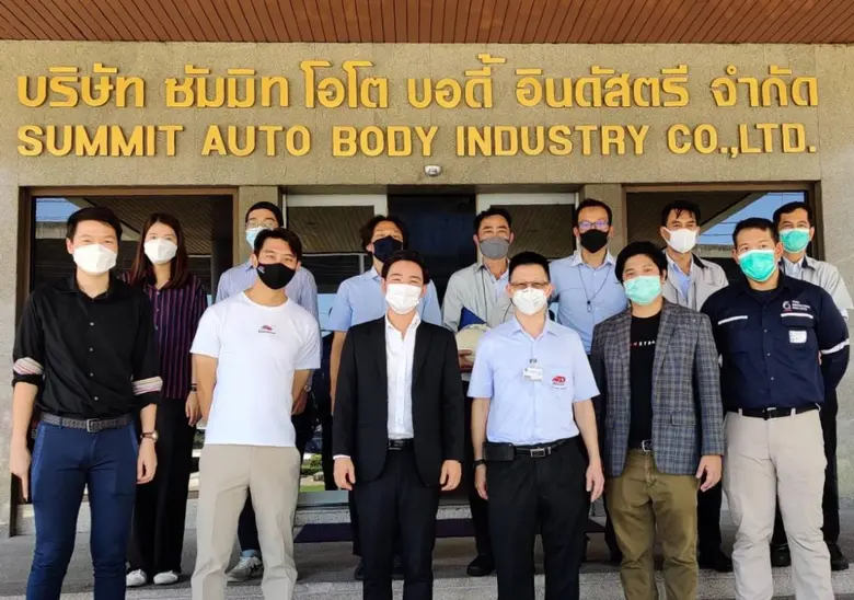 นายชัยสิทธิ์ สัมฤทธิวณิชชา (ที่ 3 จากขวา)...