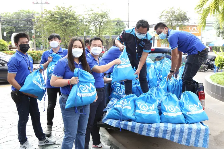 TQM มอบถุงน้ำใจ-แจกประกันแพ้วัคซีน ช่วยบรรเทาความเดือดร้อนคนไทยร่วมสู้ภัยโควิด-19