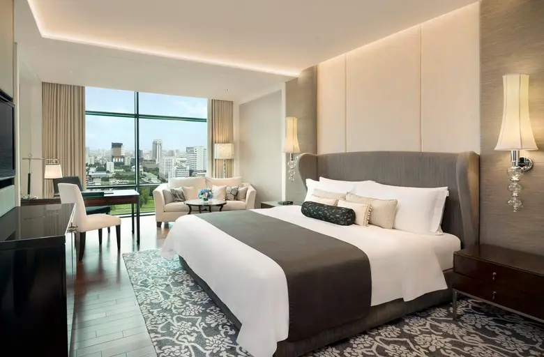 เดอะ เซนต์ รีจิส กรุงเทพฯ นำเสนอ "DINE TO STAY" รับห้องพักฟรี 1 คืน เมื่อซื้อบัตรกำนัลอาหารและเครื่องดื่มครบ 7,000 บาท