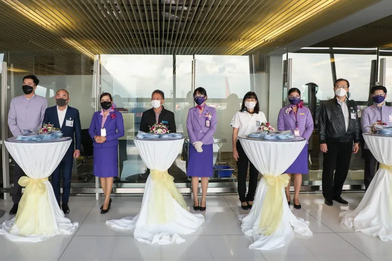 การบินไทยจัดพิธีต้อนรับผู้โดยสารในเที่ยวบินแรกบินตรงจากยุโรปสู่ภูเก็ต สนับสนุนนโยบายภูเก็ตแซนด์บ๊อกซ์