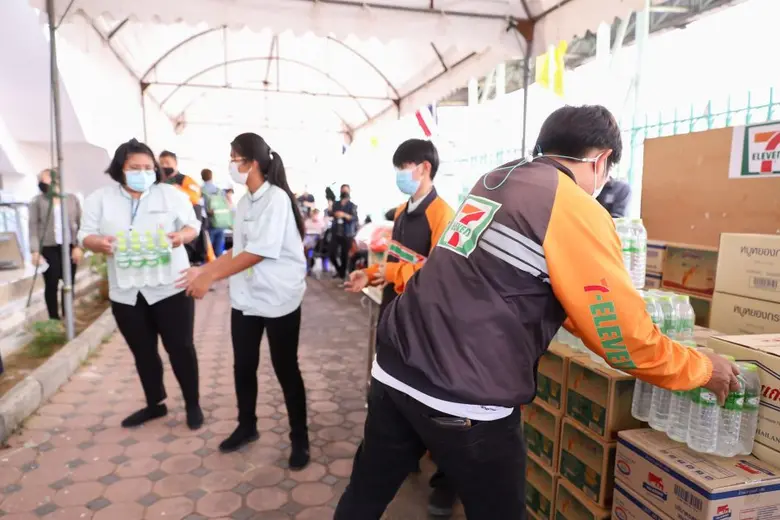 เซเว่นฯ ส่งความช่วยเหลือต่อเนื่องให้ผู้ประสบภัย และนักผจญเพลิงจากเหตุไฟไหม้โรงงานกิ่งแก้ว