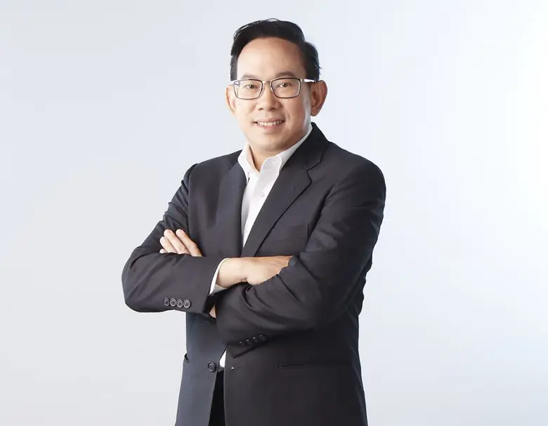 นายวัฒนพงษ์ คุโรวาท ผู้อำนวยการสำนักงานนโ...