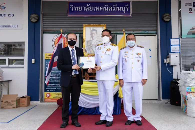 "รพ.นวเวช" รับเกียรติบัตรจากการสนับสนุน การดำเนินงานศูนย์พักคอยเทคนิคมีนบุรี